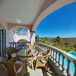 Villa In With Pool